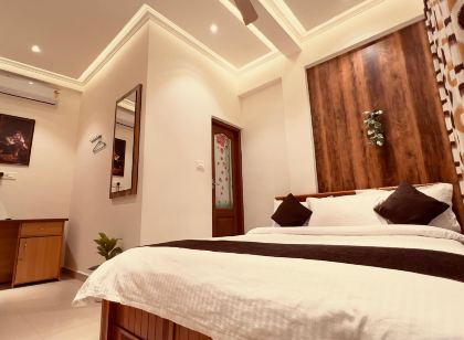 Thayamkery's Royal Inn