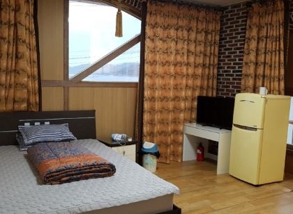 거제 구조라타운펜션