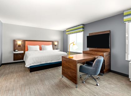 Hampton Inn & Suites Fairbanks