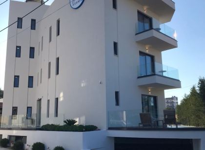 Blue Eye Hotel