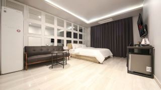 city-hotel