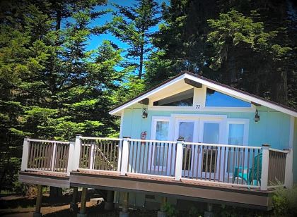 Seafoam Lodge