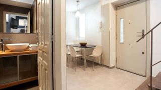 split-level-apartment-in-barceloneta-near-sea