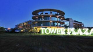 pisa-tower-plaza