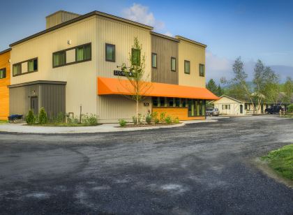 Sun & Ski Inn and Suites