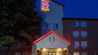 red-roof-plus-plus-raleigh-downtown-ncsu-conv-center