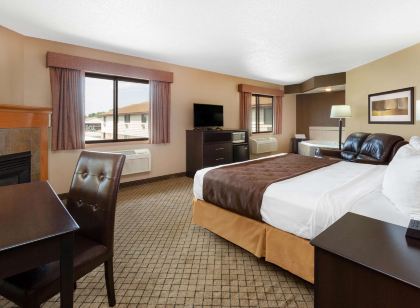 AmericInn by Wyndham Hartford WI