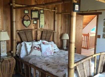 Big Pine Key House 4/2 with 75’ dock and a stunning bay view.