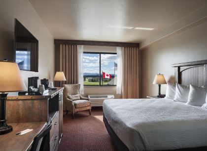 Glacier International Lodge