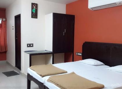 Iroomz Woodlands Lodge
