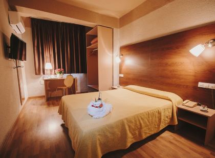 Hotel Embajador