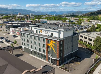 La Quinta Inn & Suites By Wyndham Kelowna Bc