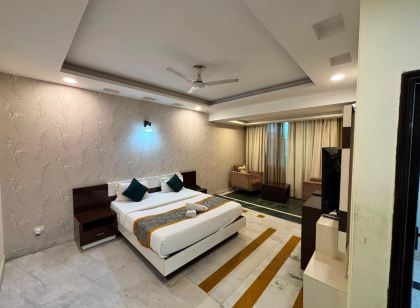 Meera Madhav Resort