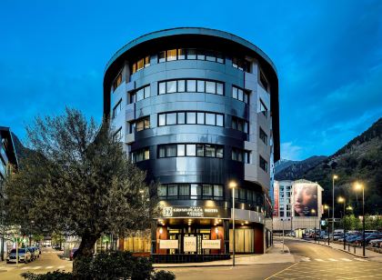 Grand Plaza Hotel & Wellness