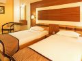 ponnis-grand-inn