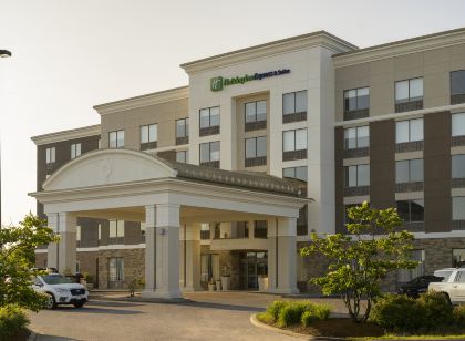 Holiday Inn Express & Suites NORTH BAY by IHG