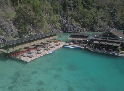 Paolyn Floating House Restaurant