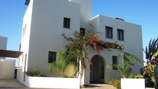 aura-holiday-villas