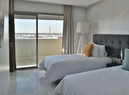 Le Yacht Suites Hotel