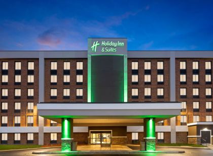 Holiday Inn & Suites Richmond - West End