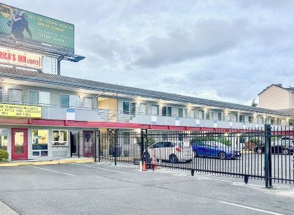 Americas Inn & Suite