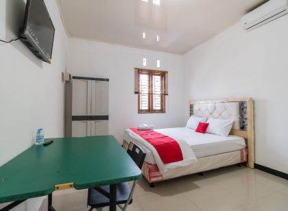 RedDoorz Near Terminal Bubulak Bogor