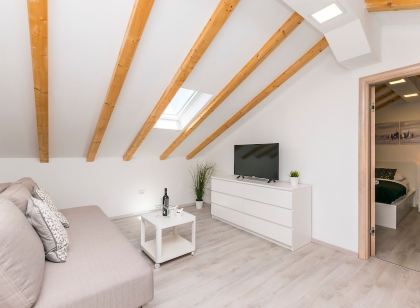 Apartments and Rooms Adriatic Suites