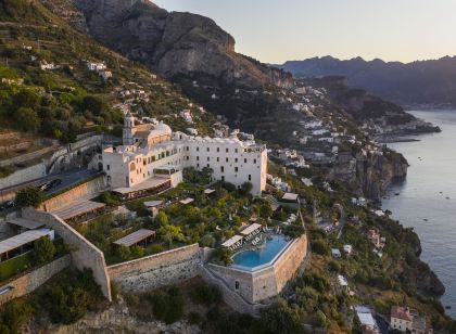 Monastero Santa Rosa Hotel & Spa