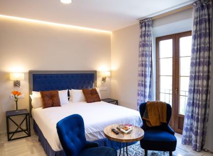 Plazuela del Carbón Suites