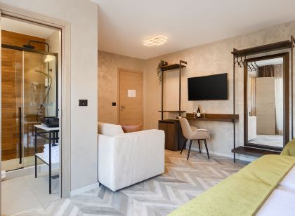 Pula City Center Accommodation with Free Parking