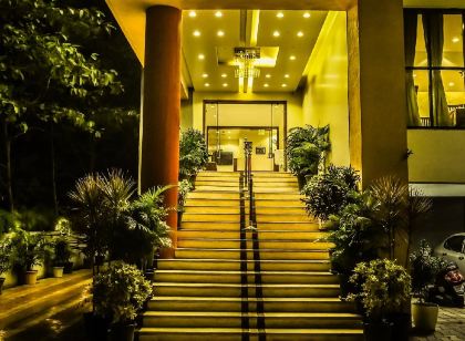 薩塔拉瑪納西皇家飯店