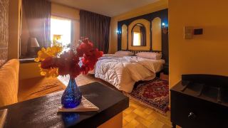 hotel-karam-palace
