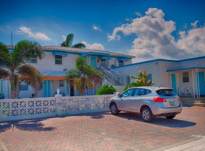 Hollywood Beachside Boutique Suite