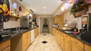 microtel-inn-and-suites-by-wyndham-charlotte-airport
