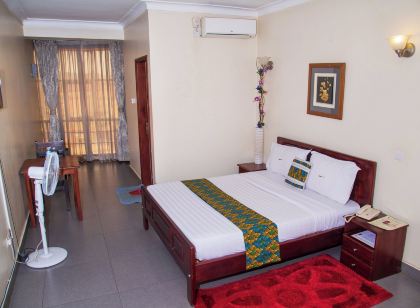 Kenendia Hotel