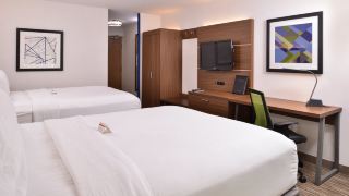 holiday-inn-express-and-suites-lacey-olympia