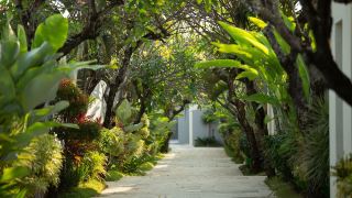 the-seminyak-suite-private-villa