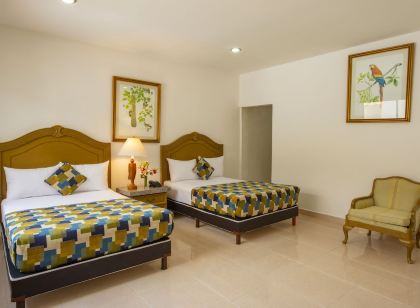 Hotel Embajadores