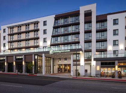 Holiday Inn & Suites Monterey Park - Los Angeles