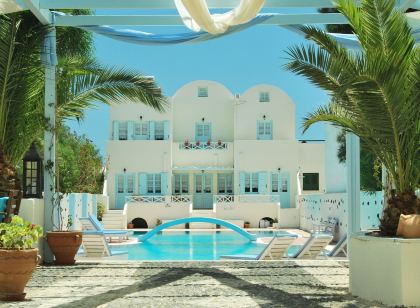 Aeolis Santorini