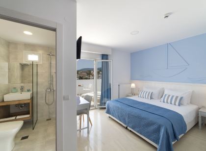 Naiades Marina Hotel