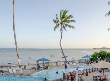 Sai Rock Beach Hotel & Spa