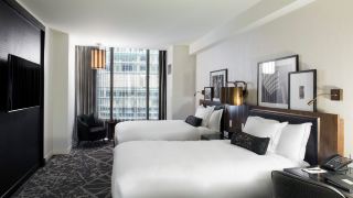 londonhouse-chicago-curio-collection-by-hilton