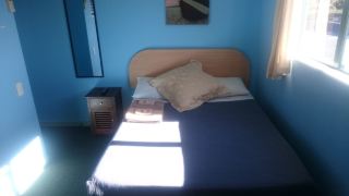 microtel-lodge-hamilton-hostel