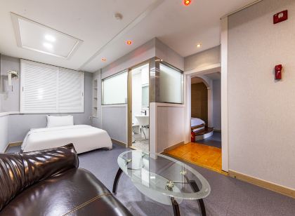 Gongju Jjin Motel