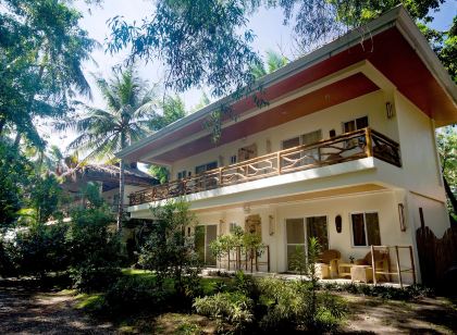 Mike's Dauin Dive Resort