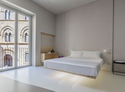 Fiveplace Design Suites & Apartments