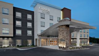 fairfield-inn-and-suites-lake-geneva