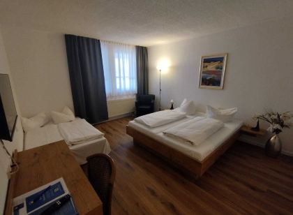 Hotel Sonnenkeller, Pfuhl