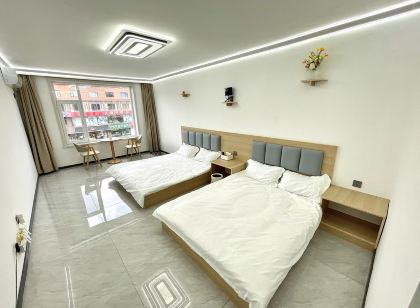 暖居小雪公寓(人民大街分店)